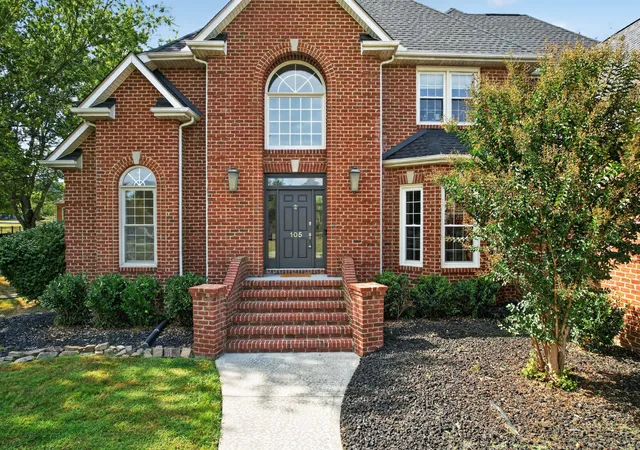 Photo 4 of Single family home for sale at 105 Fairways Blvd N, Tullahoma, TN 37388 | MLS# 3597530 | Listing updated on 2026-09-22