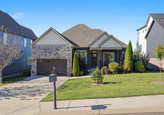 Photo 1 of Single family home for sale at 353 Hammock Dr, Winchester, TN 37398 | MLS# 3613006 | Listing updated on 2026-10-08