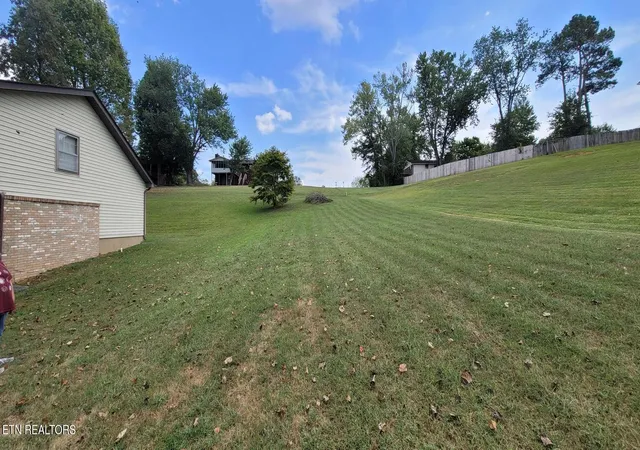 Photo 1 of Single family home for sale at 200 Highland View Dr, Knoxville, TN 37920 | MLS# 3596407 | Listing updated on 2026-09-20
