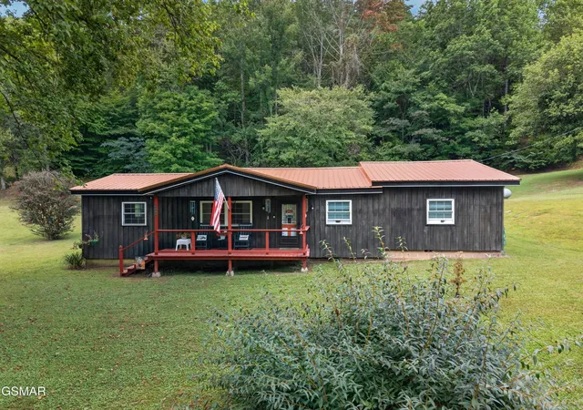 Single family home for sale at 9089 Highway 66, Sneedville, TN 37869 | MLS# 3596408