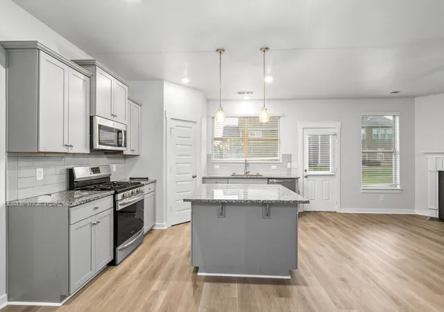 Photo 3 of Single family home for sale at 814 Yakima Way, Murfreesboro, TN 37130 | MLS# 3598663 | Listing updated on 2026-09-24
