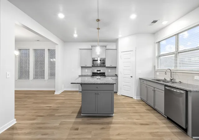 Photo 3 of Single family home for sale at 814 Yakima Way, Murfreesboro, TN 37130 | MLS# 3598663 | Listing updated on 2026-09-24