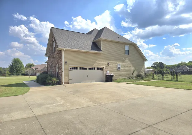 Photo 2 of Single family home for sale at 4402 Ironhorse Way, Clarksville, TN 37040 | MLS# 3599069 | Listing updated on 2026-09-25