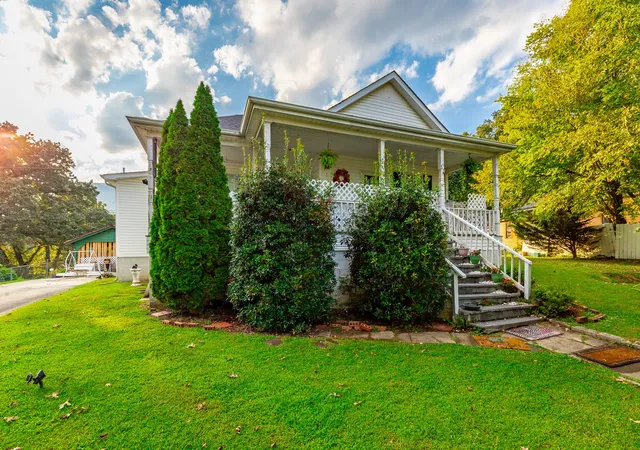 Photo 1 of Single family home for sale at 287 S Oak St, Whitwell, TN 37397 | MLS# 3596911 | Listing updated on 2026-10-06