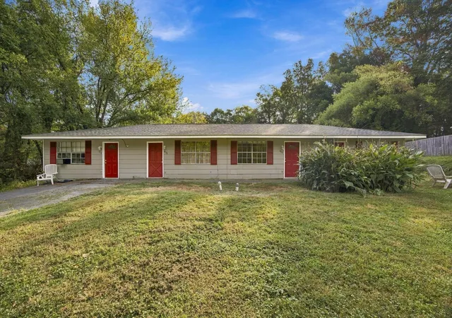 Multi family home for sale at 466 Oak St, Rossville, GA 30741 | MLS# 3596441