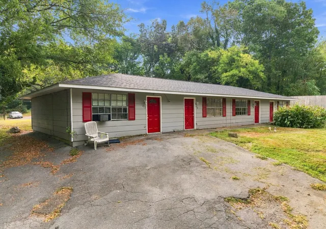 Photo 3 of Multi family home for sale at 466 Oak St, Rossville, GA 30741 | MLS# 3596441 | Listing updated on 2026-09-24