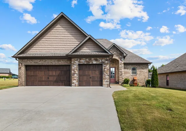 Photo 2 of Single family home for sale at 723 Karah Avery Ave, Rogersville, AL 35652 | MLS# 3596453 | Listing updated on 2026-09-20