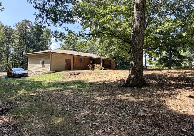 Photo 3 of Single family home for sale at 106 E James St, Collinwood, TN 38450 | MLS# 3596461 | Listing updated on 2026-09-20