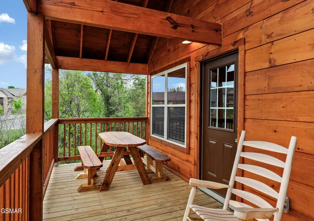 Photo 4 of Single family home for sale at 615 Quill Gordon Ct, Pigeon Forge, TN 37863 | MLS# 3596452 | Listing updated on 2026-09-21
