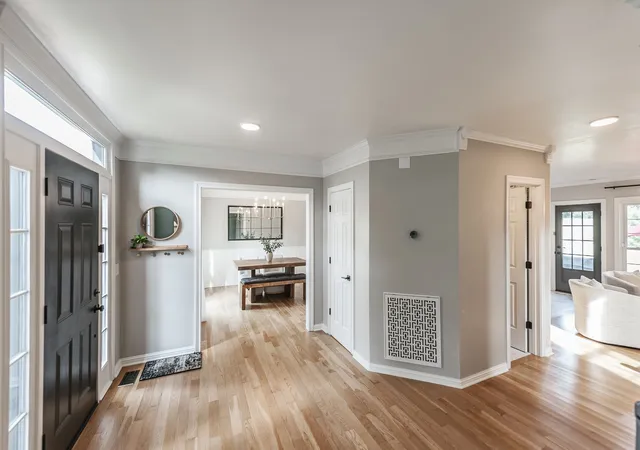 Photo 1 of Single family home for sale at 1006 Westbank Dr, Hendersonville, TN 37075 | MLS# 3596544 | Listing updated on 2026-09-23