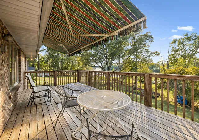 Photo 2 of Single family home for sale at 371 Lakeview Dr, Mount Juliet, TN 37122 | MLS# 3597744 | Listing updated on 2026-10-22