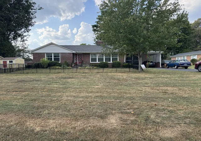 Single family home for sale at 310 Beechcrest Cir, Lewisburg, TN 37091 | MLS# 3596561