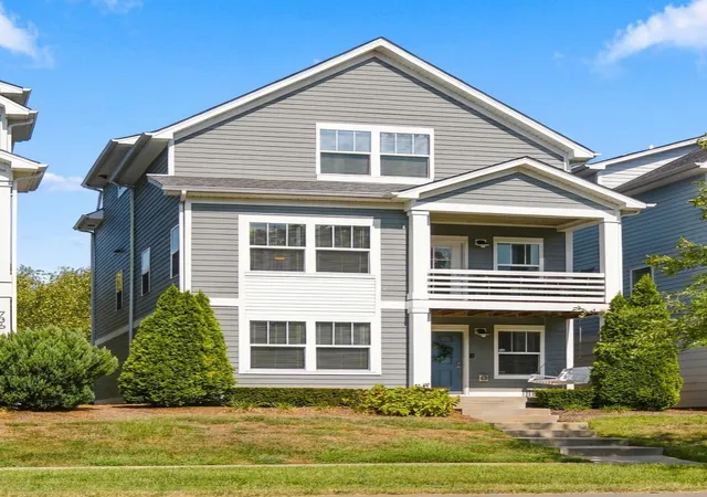 Photo 2 of Single family home for sale at 734 Bellevue Rd, Nashville, TN 37221 | MLS# 3597607 | Listing updated on 2026-09-26
