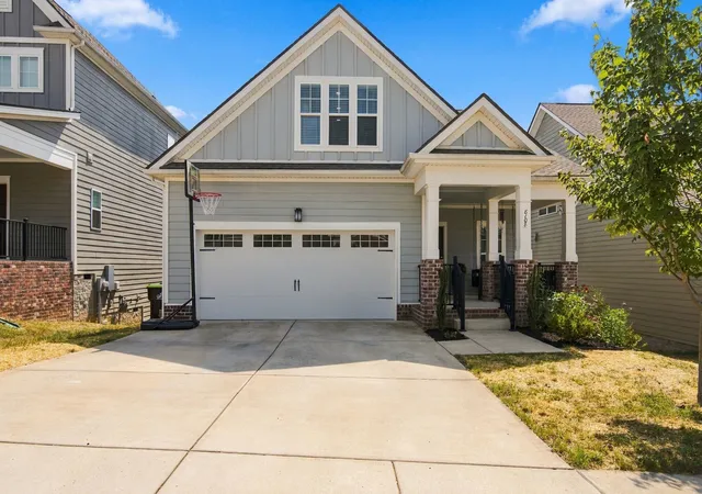 Photo 2 of Single family home for sale at 8108 Warbler Way, Brentwood, TN 37027 | MLS# 3601451 | Listing updated on 2026-10-07