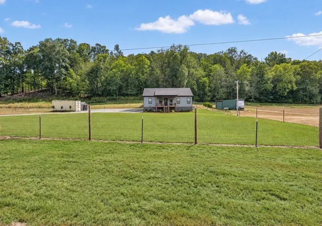 Photo 2 of Single family home for sale at 358 Beech Hl Ln, Hartsville, TN 37074 | MLS# 3596613 | Listing updated on 2026-09-25