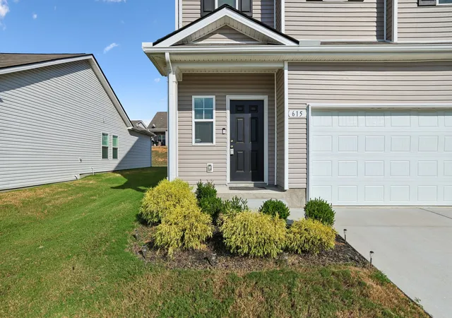 Photo 3 of Single family home for sale at 615 Grand Sta Blvd, Shelbyville, TN 37160 | MLS# 3598974 | Listing updated on 2026-10-02