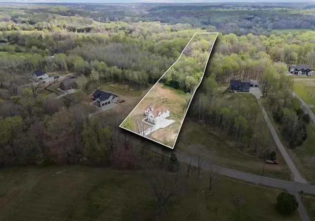 Photo 2 of Single family home for sale at 1065 Gholson Rd, Clarksville, TN 37043 | MLS# 3597180 | Listing updated on 2026-09-21