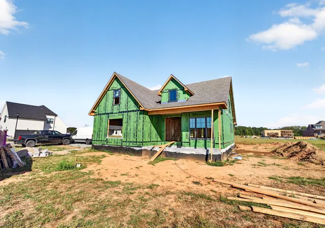 Photo 3 of Single family home for sale at 137 Aspen Pine Dr, Clarksville, TN 37043 | MLS# 3615369 | Listing updated on 2026-10-08