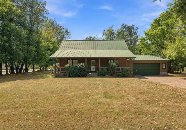 Photo 1 of Single family home for sale at 801 Buckeye Ct, Lascassas, TN 37085 | MLS# 3597374 | Listing updated on 2026-10-01