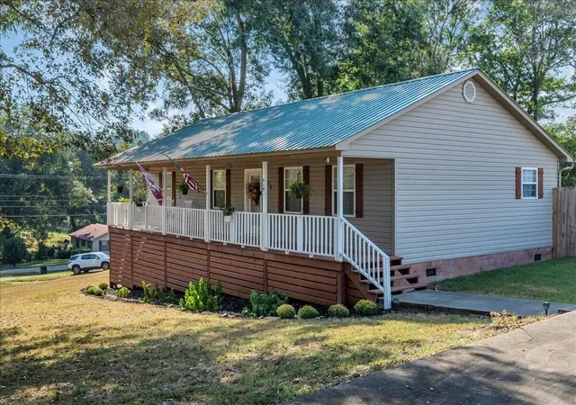 Photo 1 of Single family home for sale at 519 Gunter Ave, Bridgeport, AL 35740 | MLS# 3619972 | Listing updated on 2026-10-13