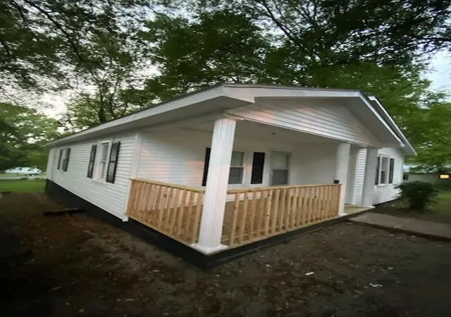 Photo 4 of Single family home for sale at 424 Jones St, Pulaski, TN 38478 | MLS# 3596578 | Listing updated on 2026-09-21