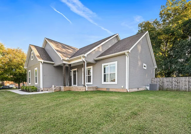 Photo 3 of Single family home for sale at 2656 Laws Rd, Mc Minnville, TN 37110 | MLS# 3596645 | Listing updated on 2026-10-04