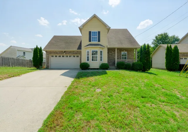 Photo 1 of Single family home for sale at 936 Silty Dr, Clarksville, TN 37042 | MLS# 3601505 | Listing updated on 2026-09-26