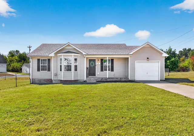Single family home for sale at 110 Chase Ct, Oak Grove, KY 42262 | MLS# 3597100