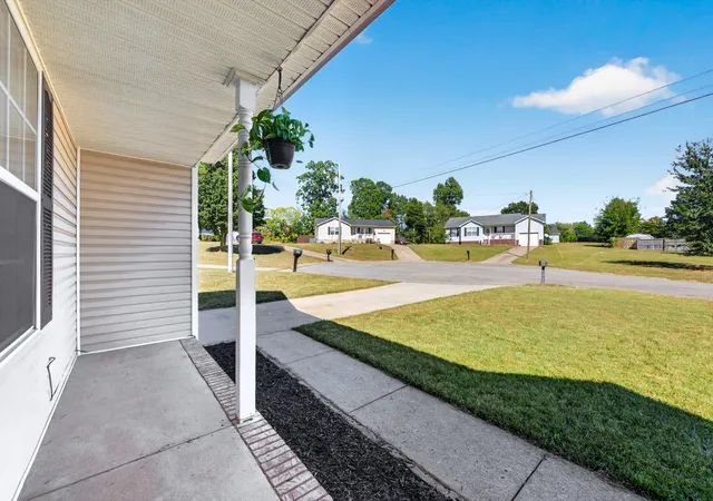 Photo 3 of Single family home for sale at 110 Chase Ct, Oak Grove, KY 42262 | MLS# 3597100 | Listing updated on 2026-09-29