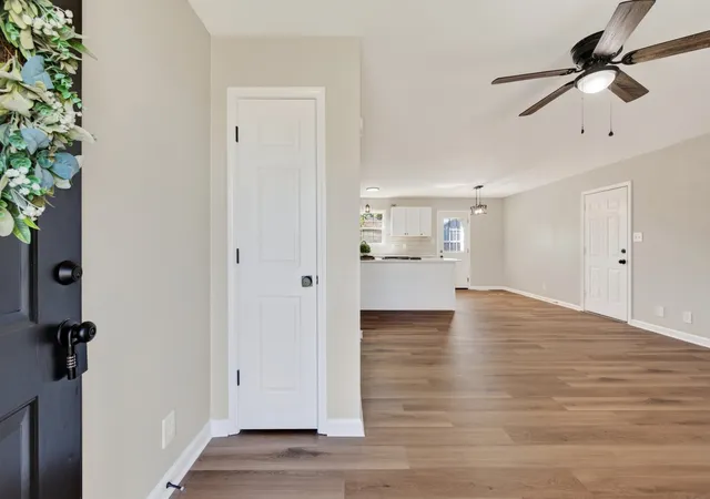 Photo 4 of Single family home for sale at 110 Chase Ct, Oak Grove, KY 42262 | MLS# 3597100 | Listing updated on 2026-09-29