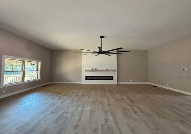 Photo 4 of Single family home for sale at 354 Hereford Farms, Clarksville, TN 37043 | MLS# 3596590 | Listing updated on 2026-09-21