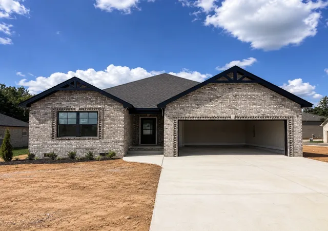 Photo 1 of Single family home for sale at 381 Hereford Farms, Clarksville, TN 37043 | MLS# 3596588 | Listing updated on 2026-09-21