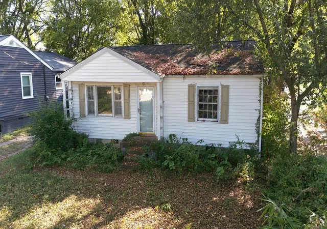 Photo 2 of Single family home for sale at 230b 54th Avenue N, Nashville, TN 37209 | MLS# 3596605 | Listing updated on 2026-10-07