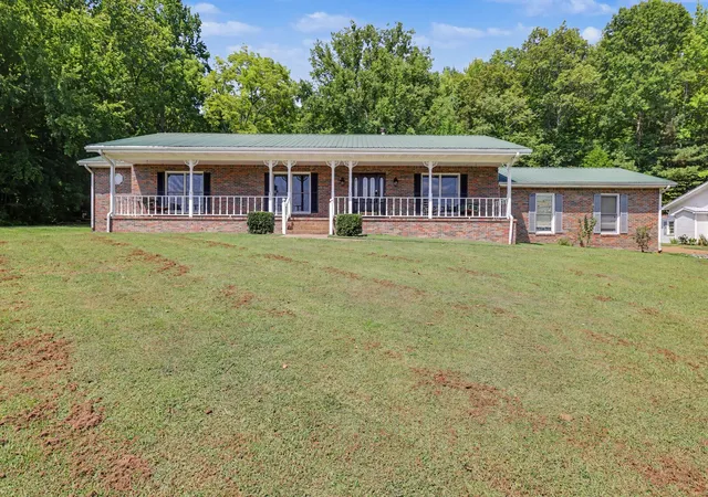 Photo 1 of Single family home for sale at 6268 Highway 100 W, Pleasantville, TN 37033 | MLS# 3601563 | Listing updated on 2026-09-26