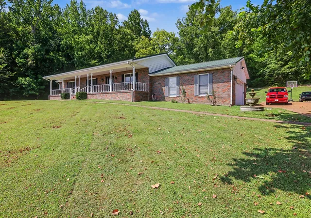 Photo 2 of Single family home for sale at 6268 Highway 100 W, Pleasantville, TN 37033 | MLS# 3601563 | Listing updated on 2026-09-26