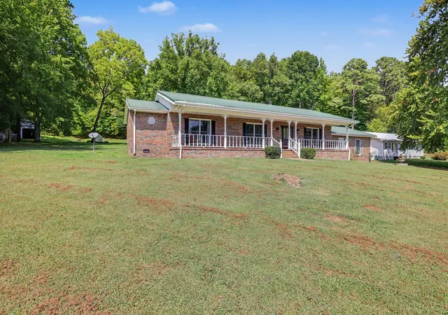 Photo 3 of Single family home for sale at 6268 Highway 100 W, Pleasantville, TN 37033 | MLS# 3601563 | Listing updated on 2026-09-26