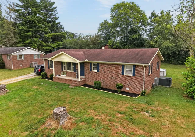 Photo 35 of Single family home for sale at 306 Circle Hl Dr, McMinnville, TN 37110 | MLS# 3596626 | Listing updated on 2026-10-08