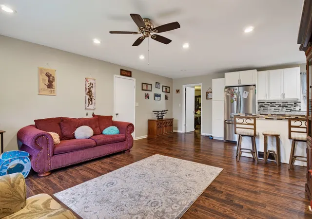 Photo 3 of Single family home for sale at 306 Circle Hl Dr, Mc Minnville, TN 37110 | MLS# 3596626 | Listing updated on 2026-10-08