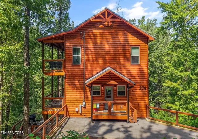 Photo 1 of Single family home for sale at 374 Buena Vista Dr, Sevierville, TN 37876 | MLS# 3596636 | Listing updated on 2026-09-25