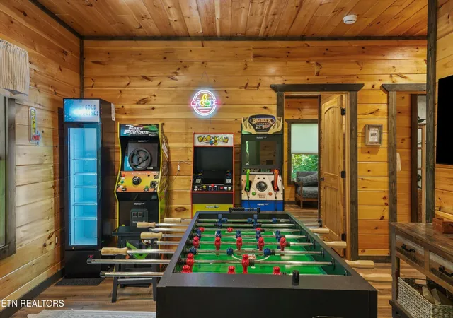 Photo 3 of Single family home for sale at 374 Buena Vista Dr, Sevierville, TN 37876 | MLS# 3596636 | Listing updated on 2026-09-25