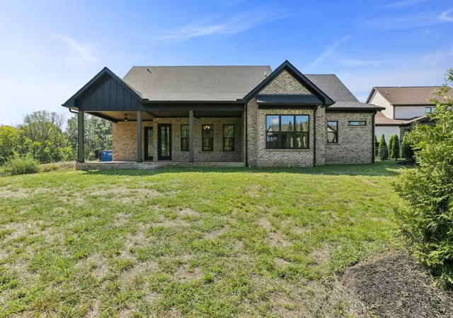 Photo 3 of Single family home for sale at 1137 Willow Springs Dr, Lebanon, TN 37087 | MLS# 3597250 | Listing updated on 2026-09-22