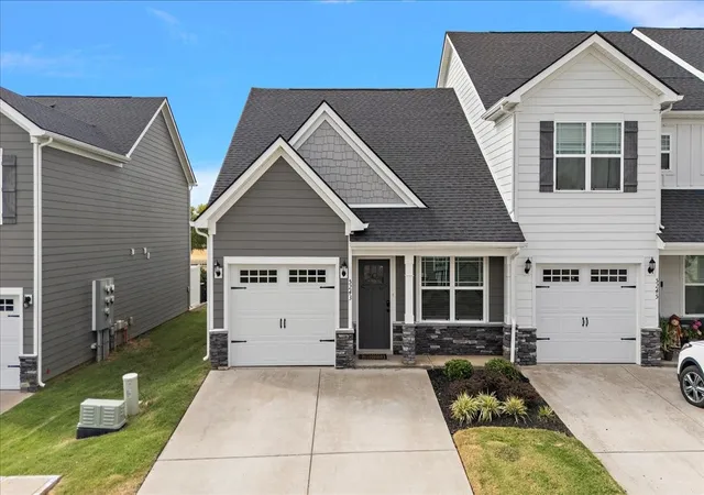 Photo 1 of Townhouse for sale at 5243 Normandy Cob Dr, Murfreesboro, TN 37129 | MLS# 3597440 | Listing updated on 2026-09-23