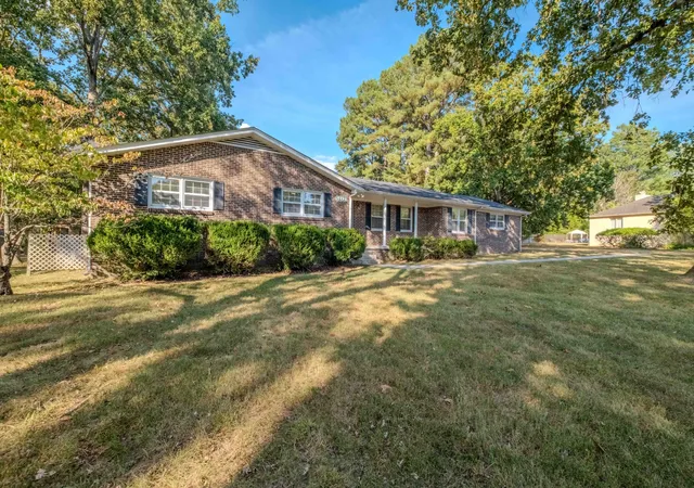 Photo 1 of Single family home for sale at 401 Twelve Oaks Rd, Tullahoma, TN 37388 | MLS# 3599194 | Listing updated on 2026-10-04
