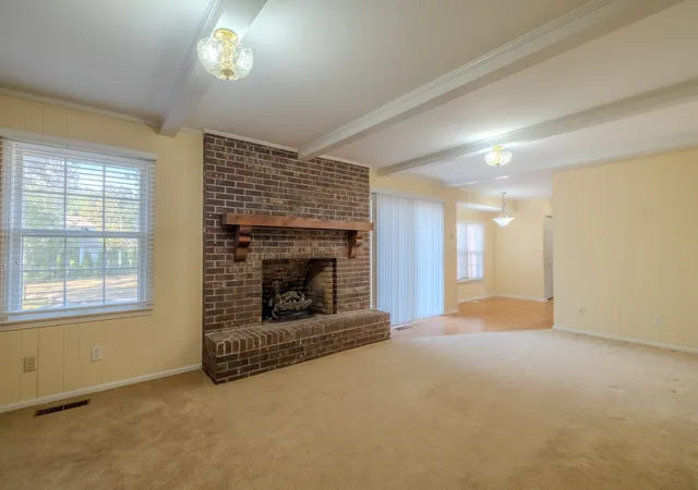 Photo 2 of Single family home for sale at 401 Twelve Oaks Rd, Tullahoma, TN 37388 | MLS# 3599194 | Listing updated on 2026-10-04