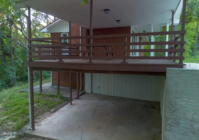 Photo 3 of Sale Pending at 1072 Sunset Cir, Newport, TN 37821 | MLS# 3596921 | Listing updated on 2026-09-21