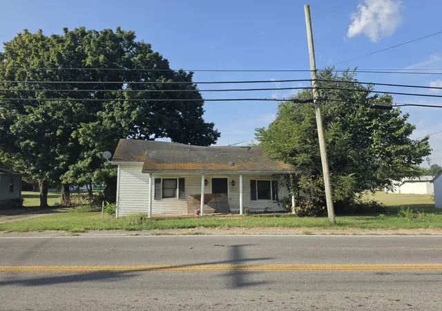 Photo 1 of Single family home for sale at 1205 E Church St, Orlinda, TN 37141 | MLS# 3596982 | Listing updated on 2026-09-28