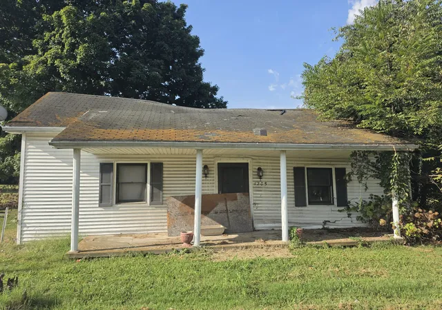 Photo 4 of Single family home for sale at 1205 E Church St, Orlinda, TN 37141 | MLS# 3596982 | Listing updated on 2026-09-28