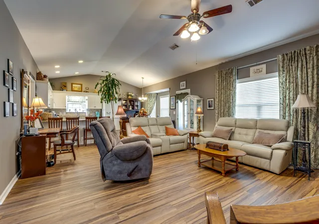 Photo 3 of Single family home for sale at 1769 Auburn Ln, Columbia, TN 38401 | MLS# 3597499 | Listing updated on 2026-10-03