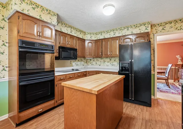 Photo 4 of Single family home for sale at 3921 Hillshire Dr, Antioch, TN 37013 | MLS# 3596958 | Listing updated on 2026-10-08