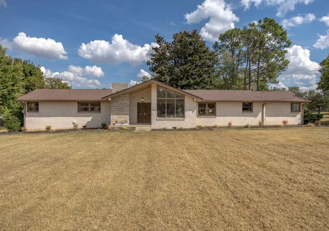 Photo 1 of Single family home for sale at 207 Brandywine Dr, Old Hickory, TN 37138 | MLS# 3610698 | Listing updated on 2026-10-04